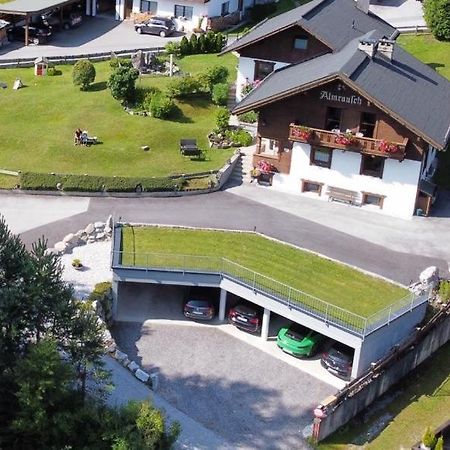 제펠드 인 티롤 Haus Almrausch 아파트 외부 사진